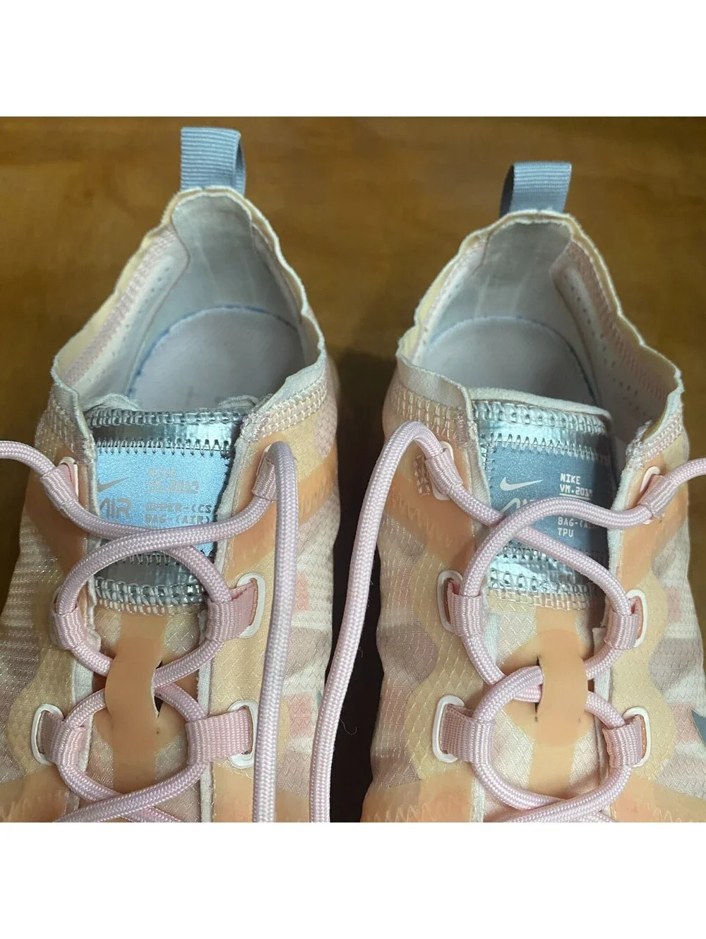 Nike Air Vapormax Womens Sz 8 Running Shoes Peach Pink Silver Sneaker CQ9703-600